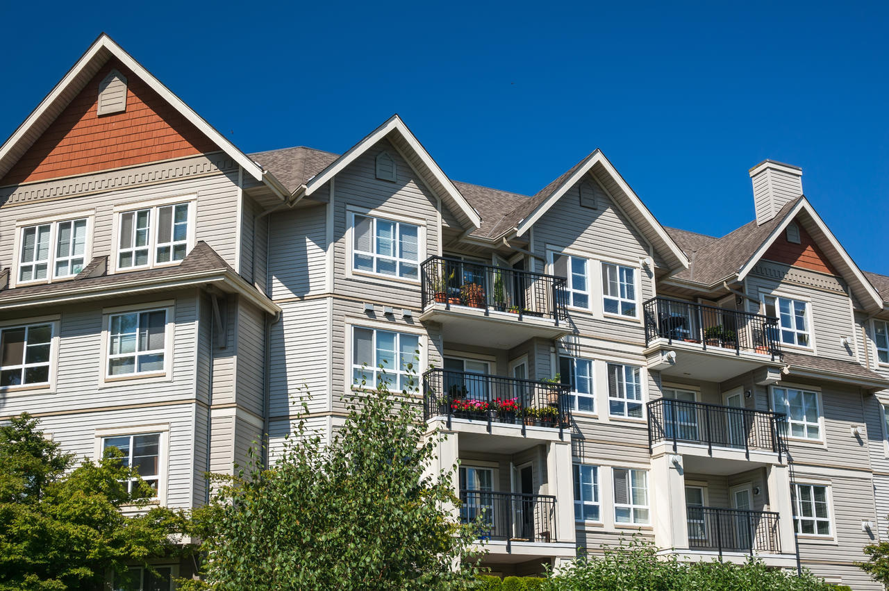 北欧风格宽敞的现代公寓图片下载 - 觅知网