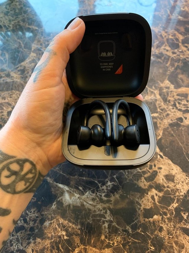 Best Workout Earbuds：beats Powerbeats Pro Review