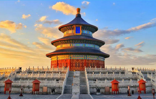 北京旅行ガイド：歴史的建造物と近代的なランドマークを満喫