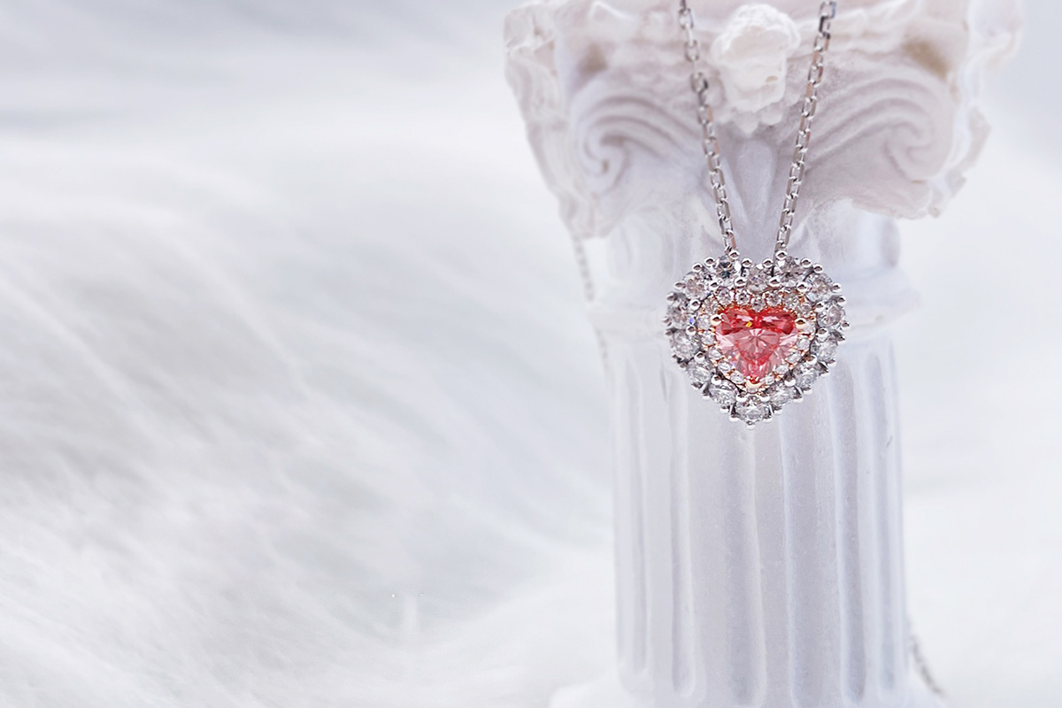 Best Diamond Shape for Pendant: Pear vs. Heart Cut