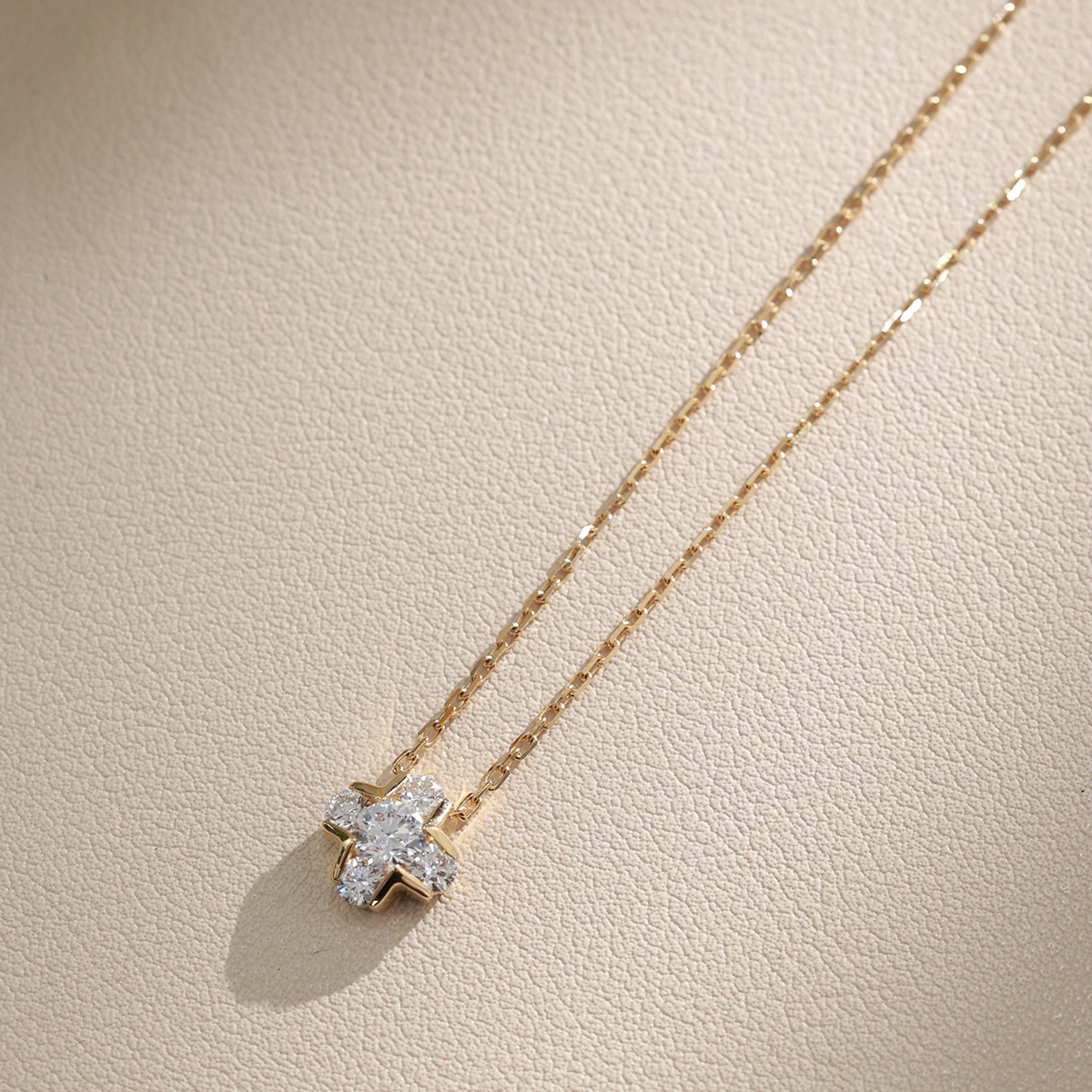 Types of Diamond Jewelry Suitable for Baptisms