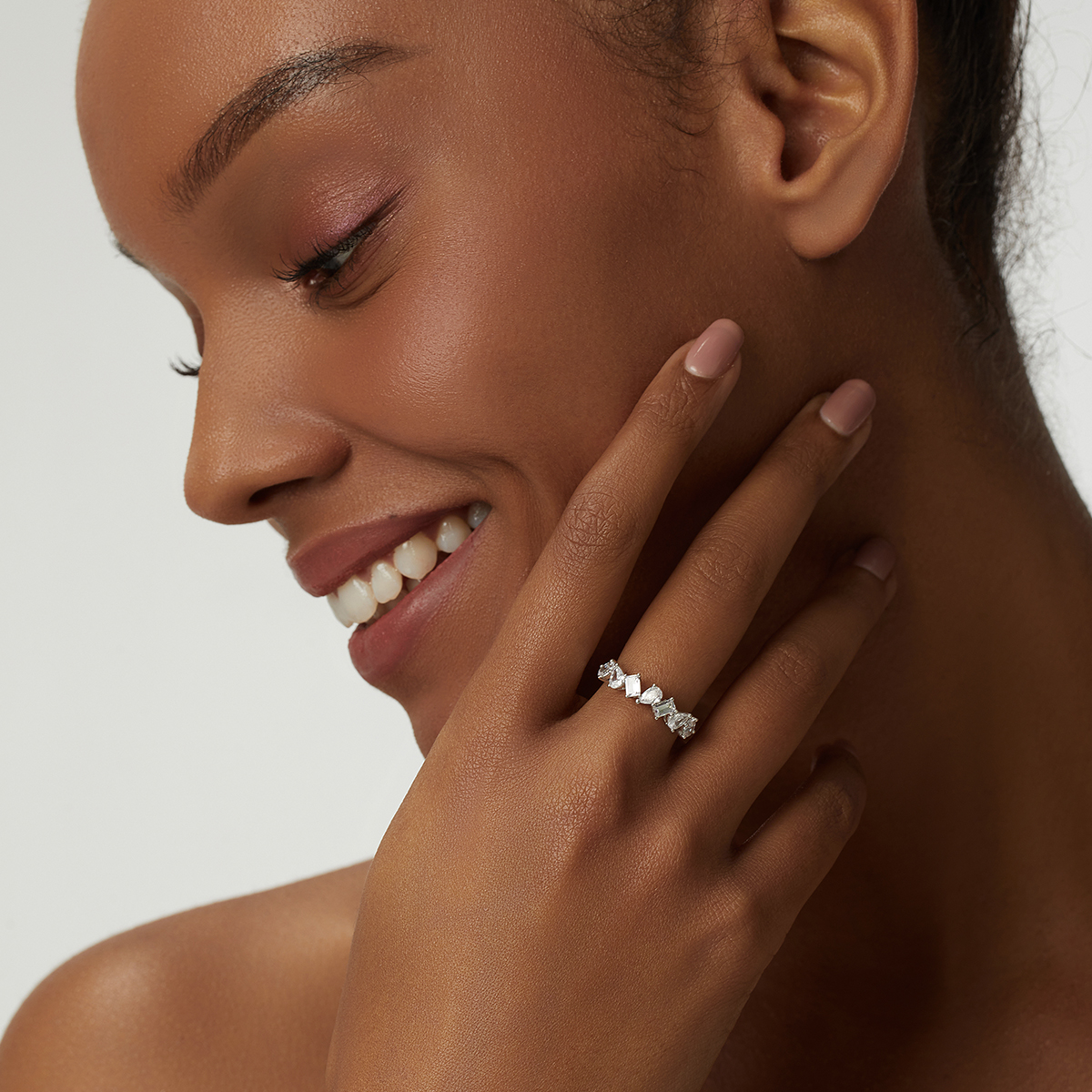 Inside the World of Diamond Wedding Bands: A Closer Look