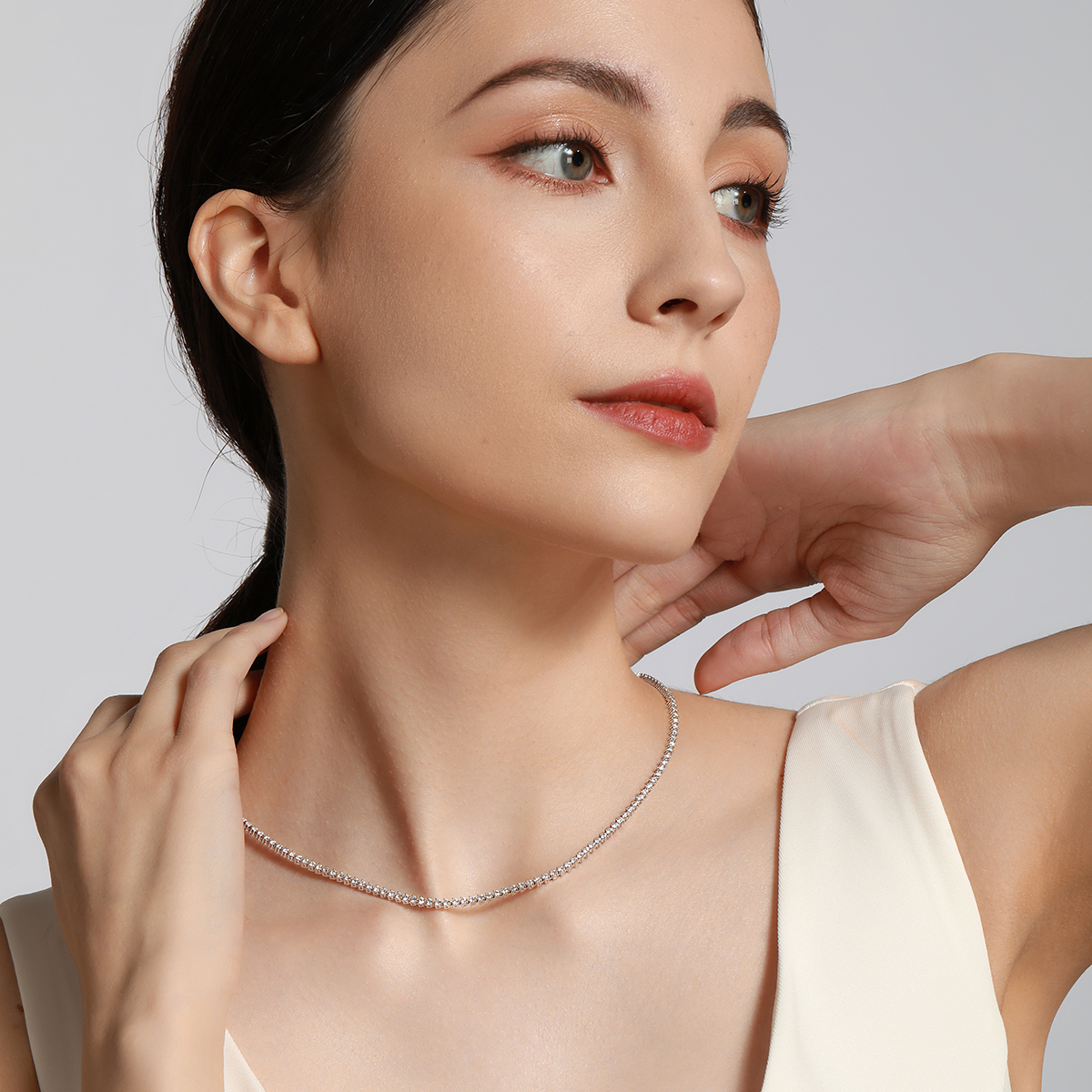 Timeless Treasures: Interpreting the Symbolism of Diamond Necklaces