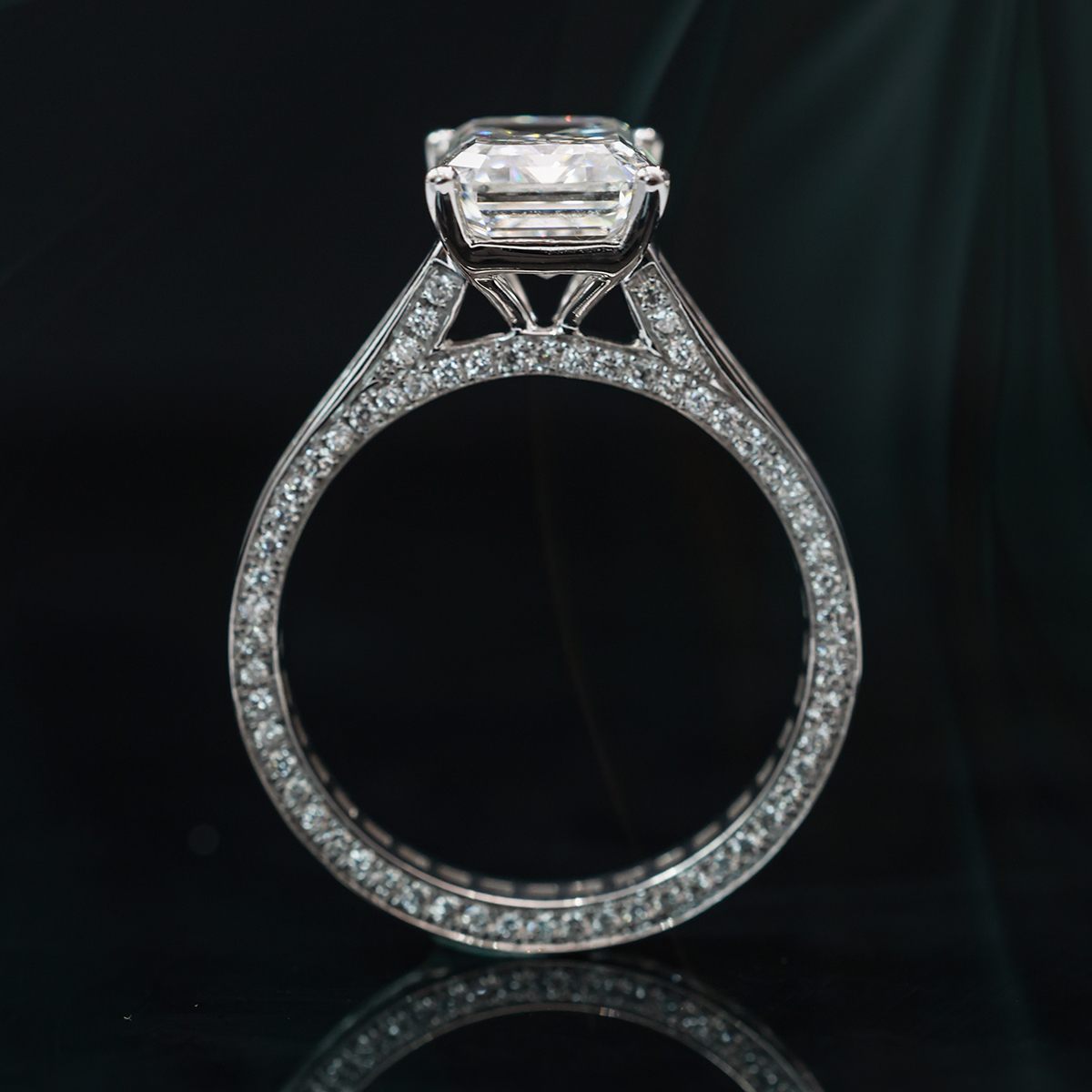 Unveiling the Glamour: Cruise Couture Diamond Jewelry Guide