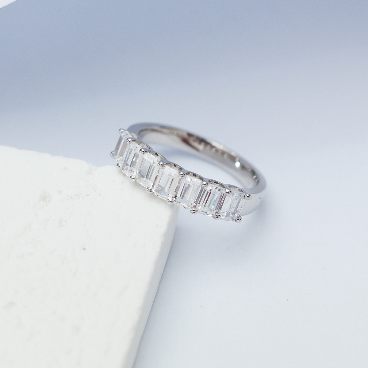 Top Trends in Diamond Wedding Bands for 2024