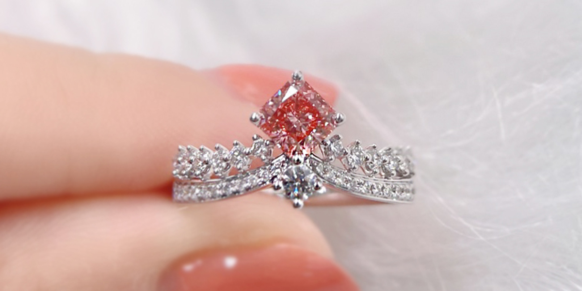 Bridal Sets vs. Engagement Rings and Wedding Bands: Which Is Right for You?
