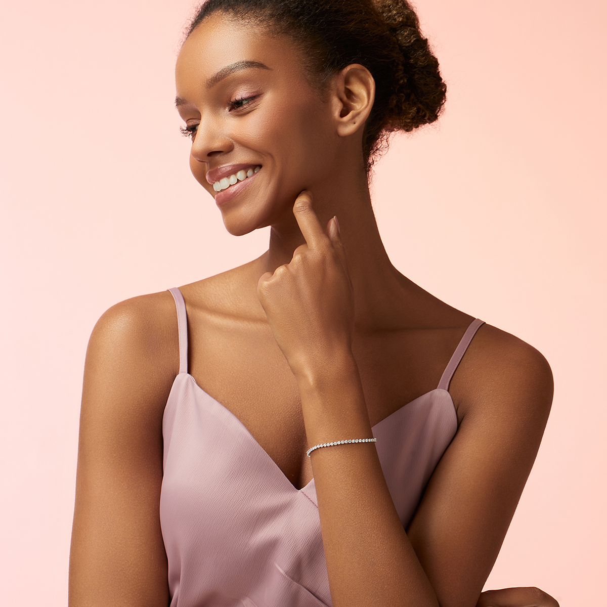 Relaxing in Elegance: A How-To Guide for Sophisticated Diamond Jewelry and Leisurely Bliss