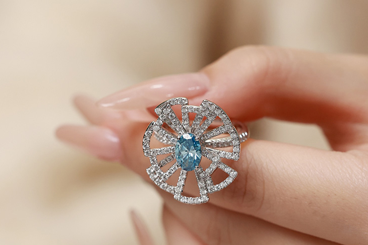 Top 5 Timeless Treasures: Diamond Anniversary Gifts That Sparkle Forever