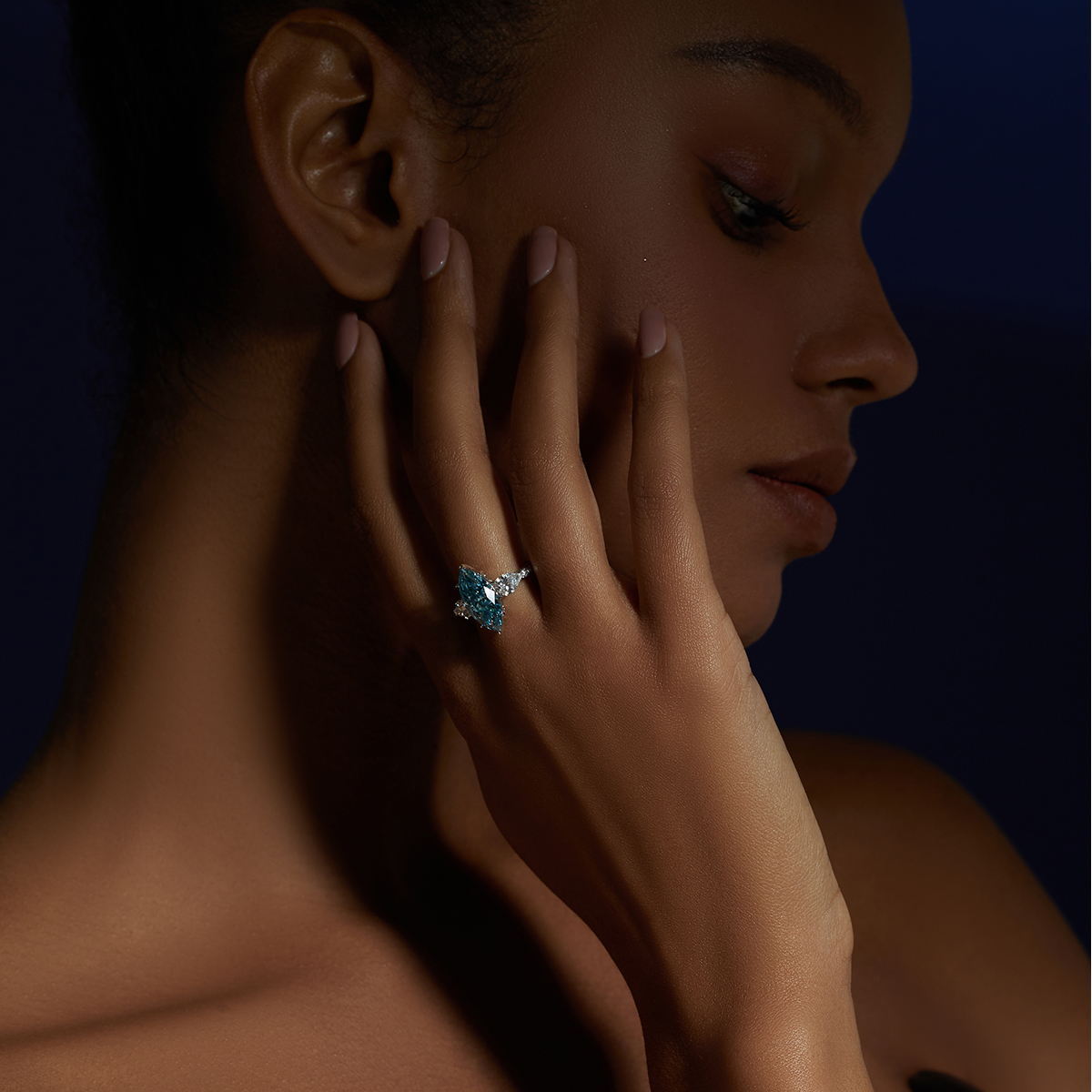 How to Style Runway-Inspired Diamond Pieces for a Glamorous Look
