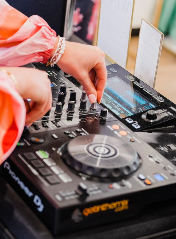 Sian DJ