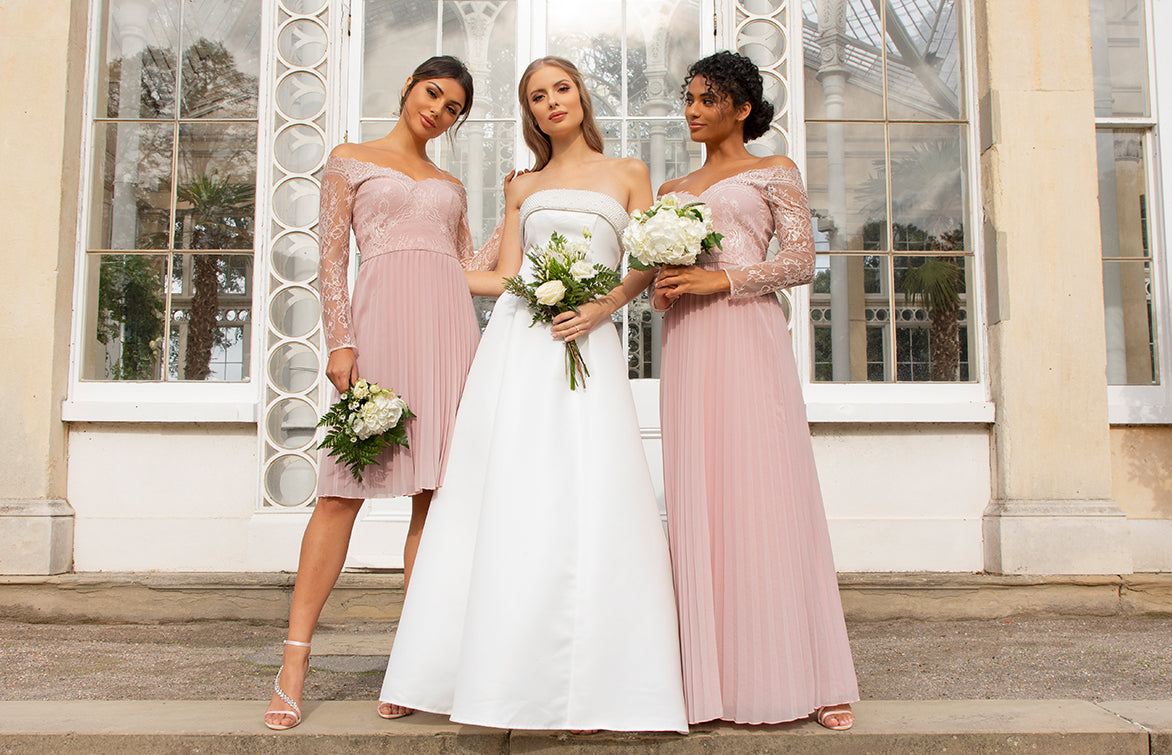 Bride with her Bridesmaids in Pink