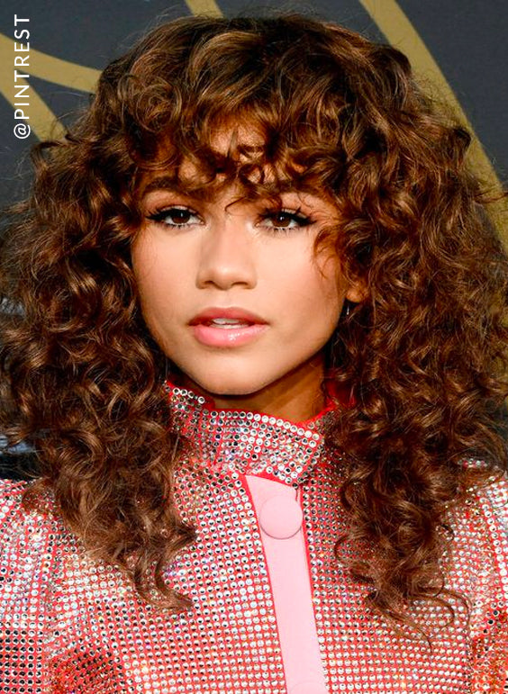 Zendaya Curly Shag