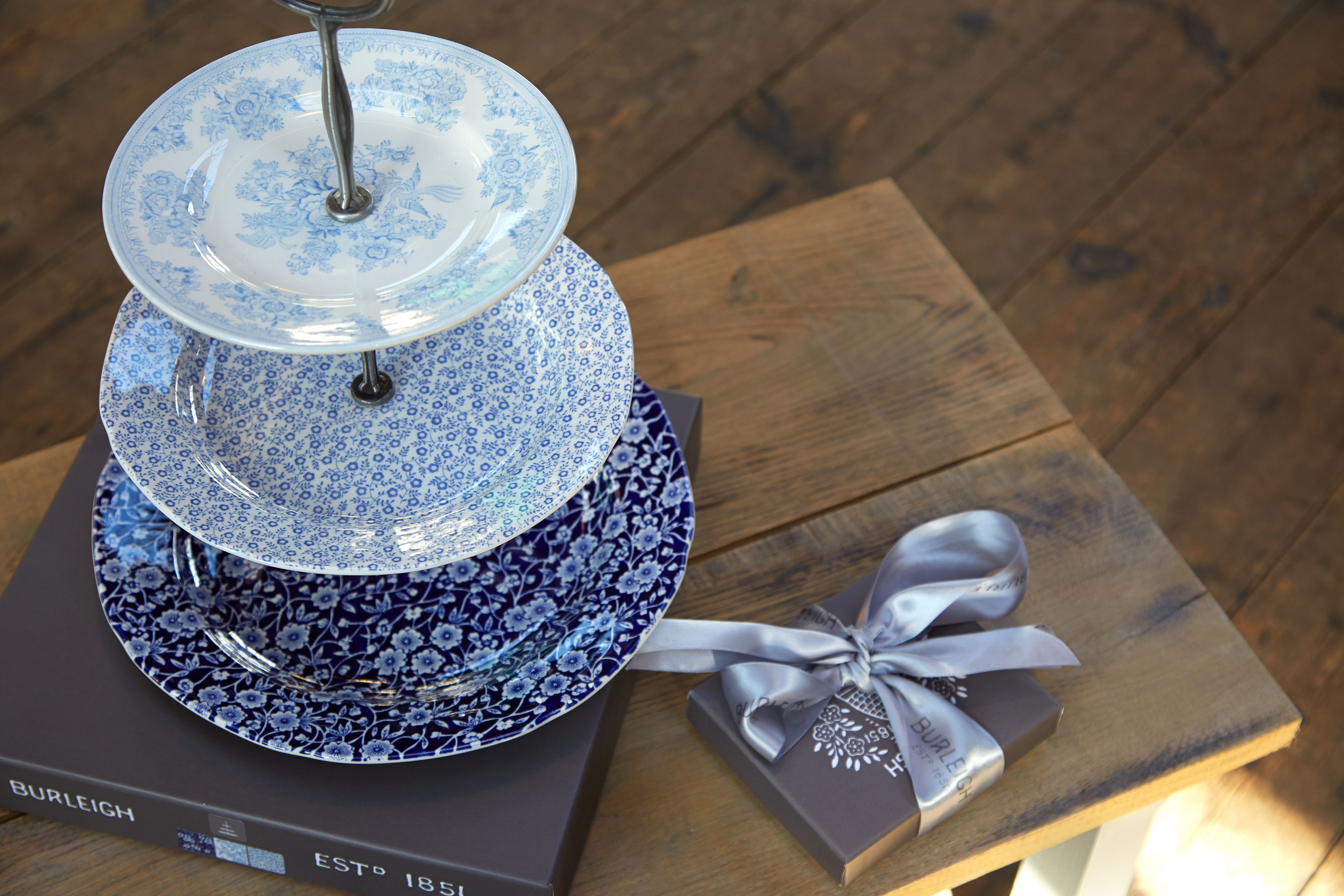 Burleigh Cakestand Burleigh Cakestand