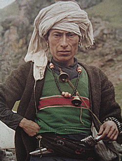 villager with silver Kothimora kukri