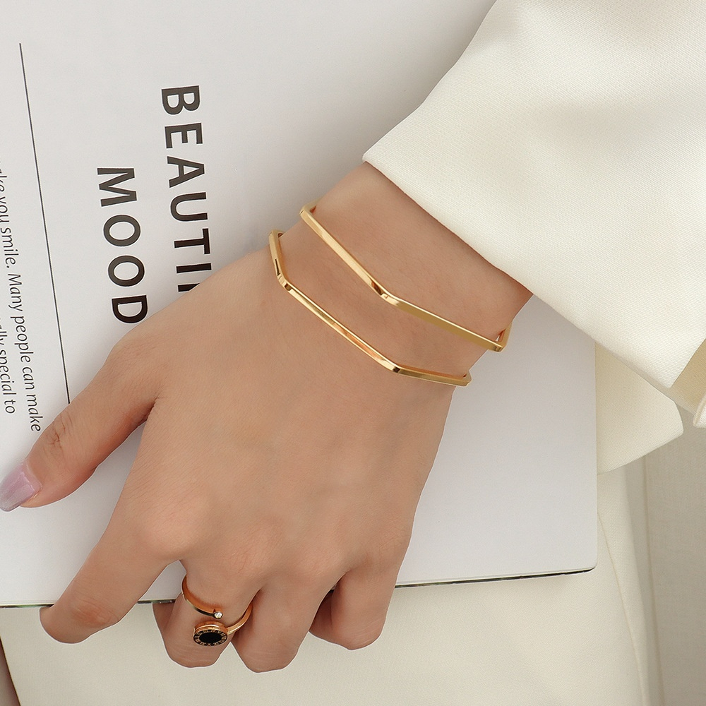 Double Layer Asymmetric Prominent Cuff Bracelet-指定款式3-M折活动
