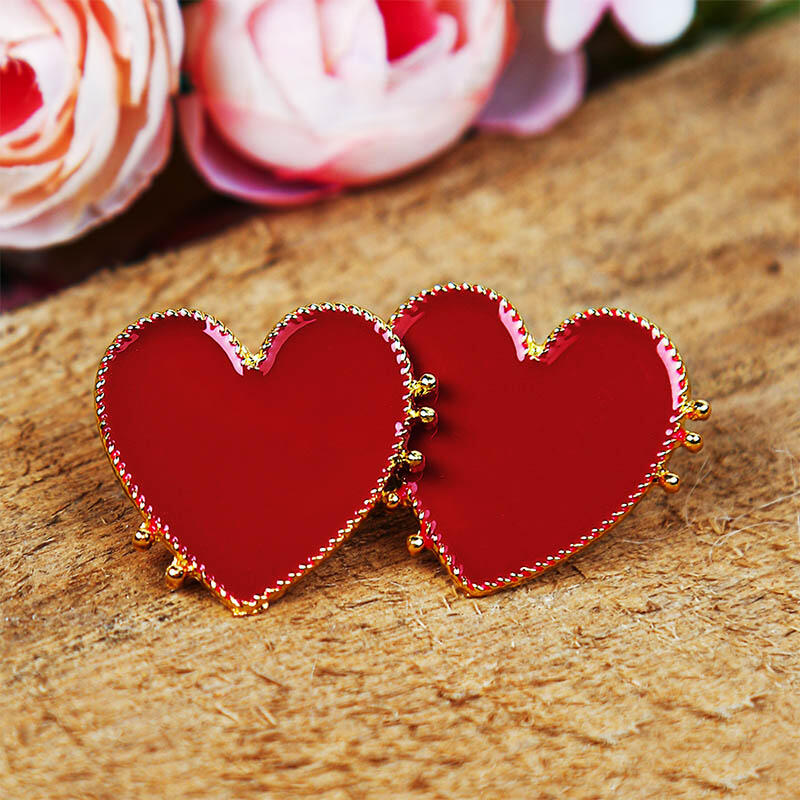 2019 New Design Punk Gold Edge Red Acrylic Heart Stud Earrings For Wom