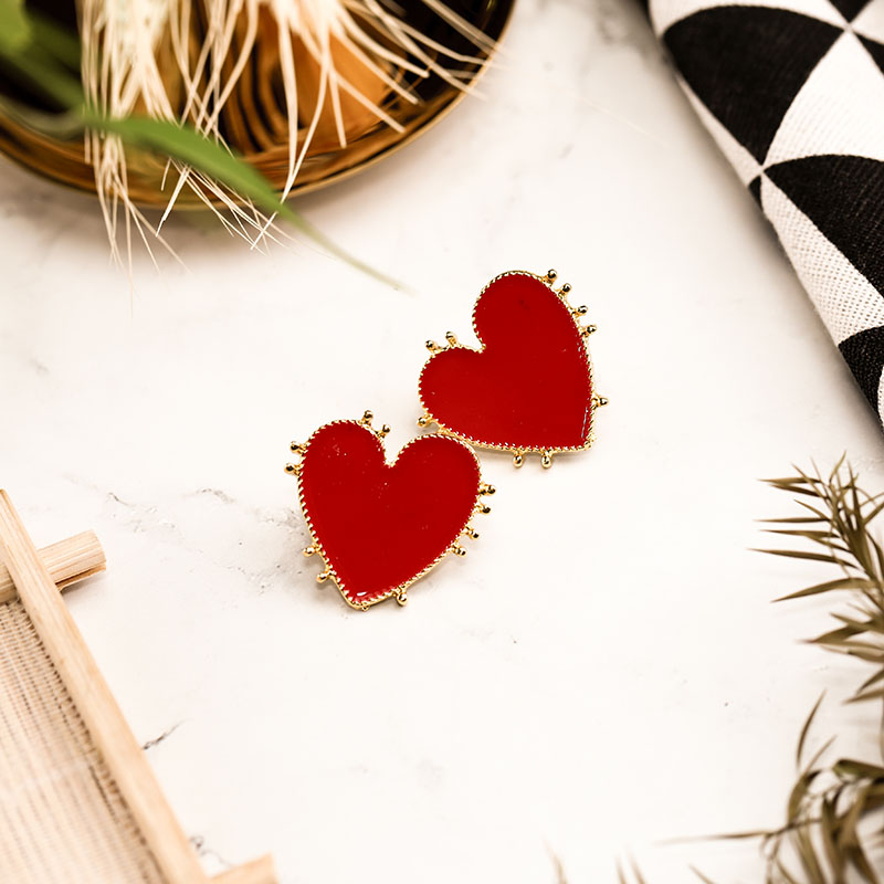 2019 New Design Punk Gold Edge Red Acrylic Heart Stud Earrings For Wom