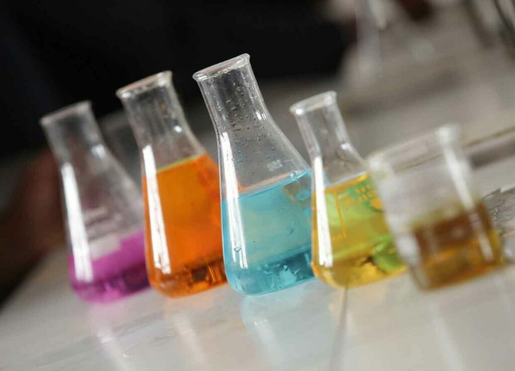 How to Dissolve PLA to Clean 3D Printer Nozzles?