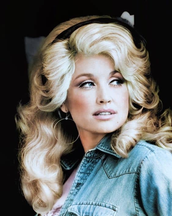 Dolly Parton Shows Her Real Face without the Wig