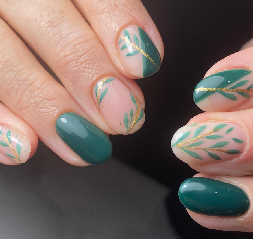 White and gold nail art designs | Be Beautiful India